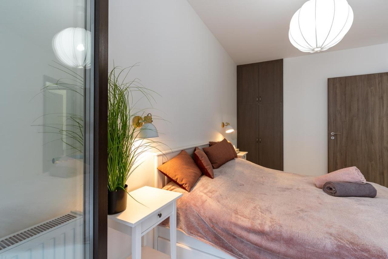 Modern & Newly Built Apartment With Private Garage Budapesta Exterior foto