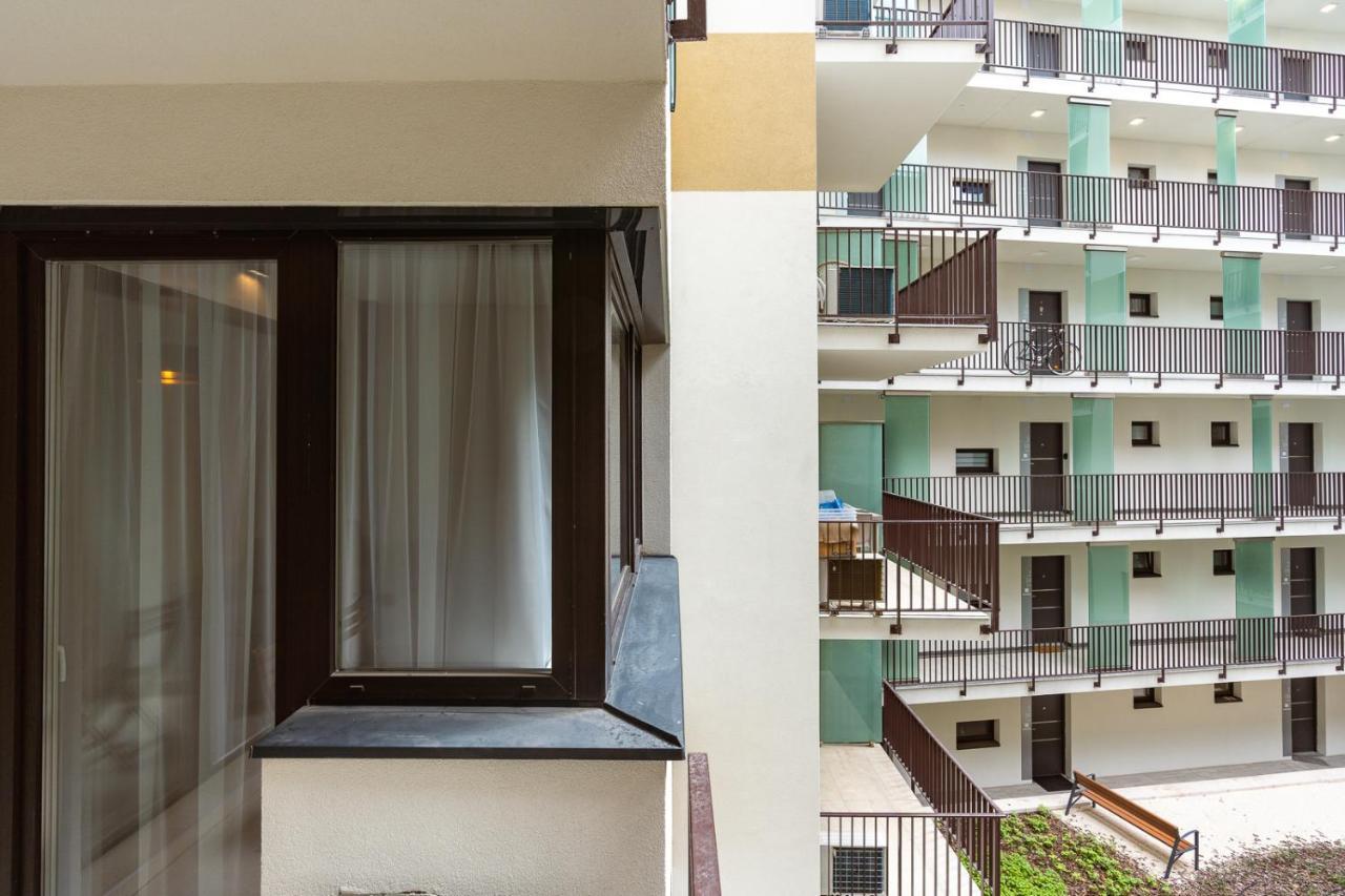 Modern & Newly Built Apartment With Private Garage Budapesta Exterior foto