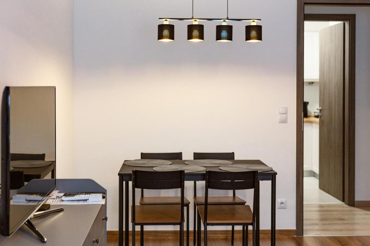 Modern & Newly Built Apartment With Private Garage Budapesta Exterior foto